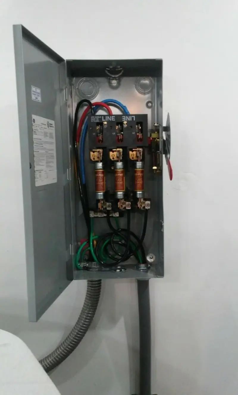 Three-phase disconnect switch installed for Electrical Wiring & Rewiring in East Franklin